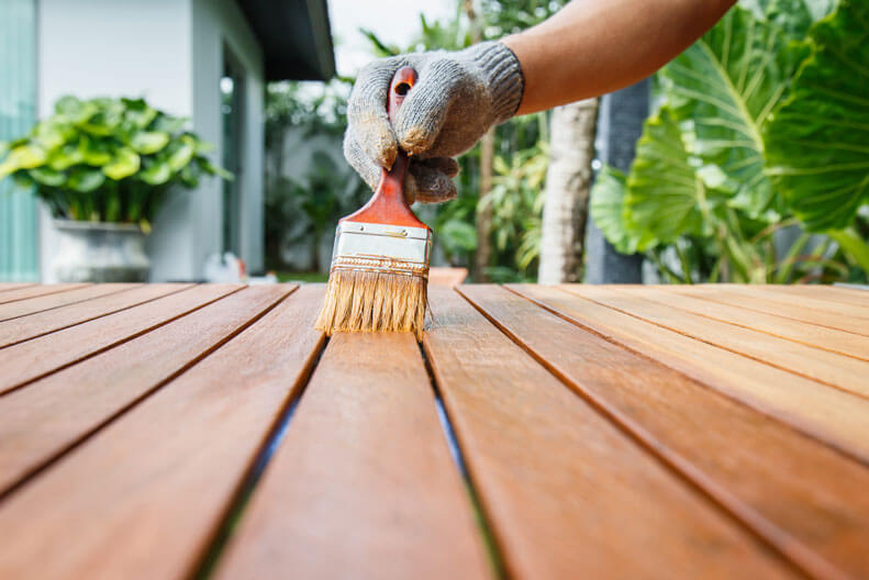 The Best Wood Stain for Outdoor Furniture